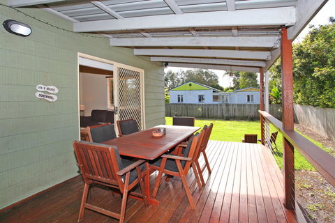 24 Sundew Street, Mudjimba - 500 Bond - Pet Friendly, Linen Supplied, WIFI, Air Cond. - Accommodation Ballina 0