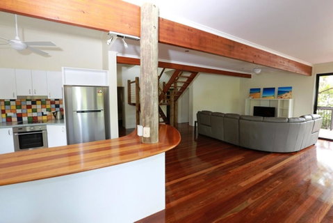 25 Naiad Court - Rainbow Shores, The Ultimate Beachside Executive Property, Air Conditioned - Accommodation Ballina 1