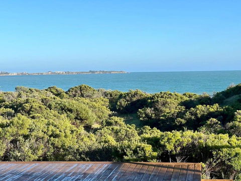 C4 Miles Beach Shack - Accommodation Ballina 1