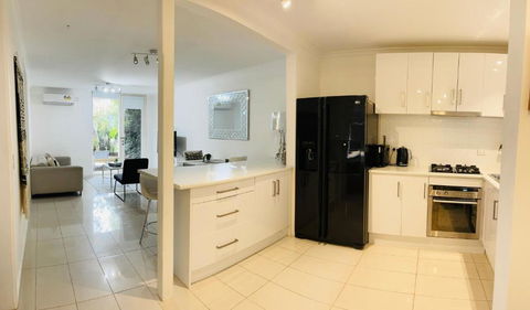 D101 Charming Apartment- Free Parking - Accommodation Ballina 4