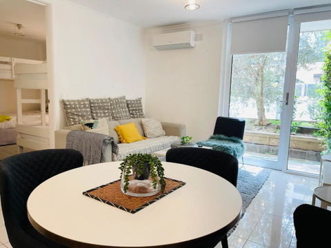 D101 Charming Apartment- Free Parking - Accommodation Ballina 0