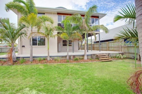 29 Cypress Avenue - Rainbow Beach, Close To The Beach With A Pool - Accommodation Ballina 0