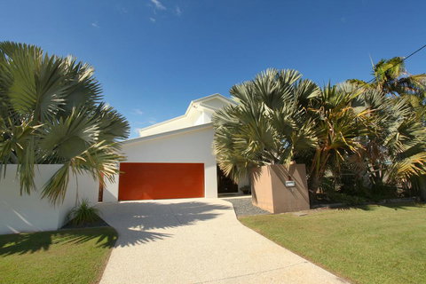 3 Bauhinia Crescent Marcoola - PET FRIENDLY, LINEN SUPPLIED, 500 BOND - Accommodation Ballina 0