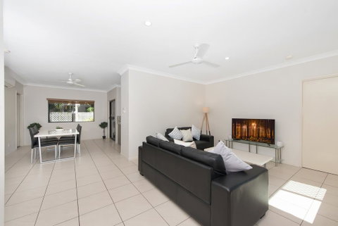 3 Bedroom Central Home - Accommodation Ballina 2