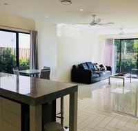 3 Bedroom Executive Luxury Beachside Townhouse - Accommodation Ballina