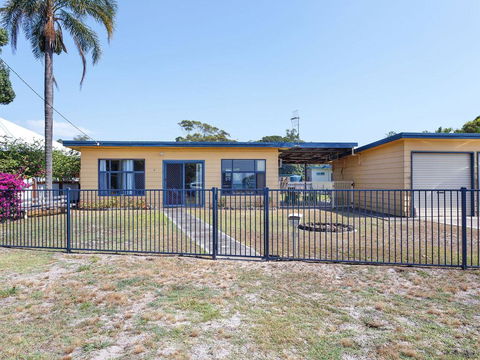 3 Curlew Avenue - Accommodation Ballina 2