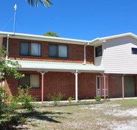 31 Bombala Crescent - Two storey home with covered outdoor deck fully fenced backyard. Pet friendly - Accommodation Ballina