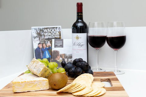 4 Bedroom Inner City Townhouse - SLEEPS 9 !! - Accommodation Ballina 2