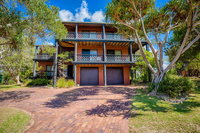 41 Carlo Circle - Rainbow Beach Huge Beach House With Room for Everyone