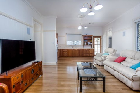 5 Bomburra Court - Rainbow Beach, Ticks All The Boxes, Pool, Shed, Fenced Yard, Pet Friendly - Accommodation Ballina 2