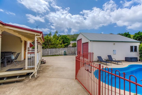 5 Bomburra Court - Rainbow Beach, Ticks All The Boxes, Pool, Shed, Fenced Yard, Pet Friendly - Accommodation Ballina 3