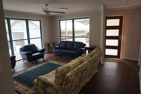 7 Belle Court - Rainbow Shores, Huge Beach House, Ducted Air Con, Pets Welcome - Accommodation Ballina 2