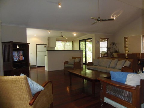 8 Orania Court - Rainbow Shores, Privacy, Peace And Quiet - Accommodation Ballina 2