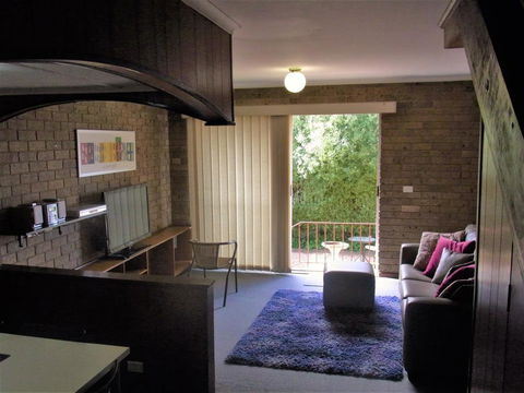 A Furnished Townhouse In Goulburn - Accommodation Ballina 0