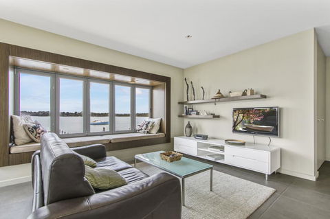 A Window On The Bay - Accommodation Ballina 3