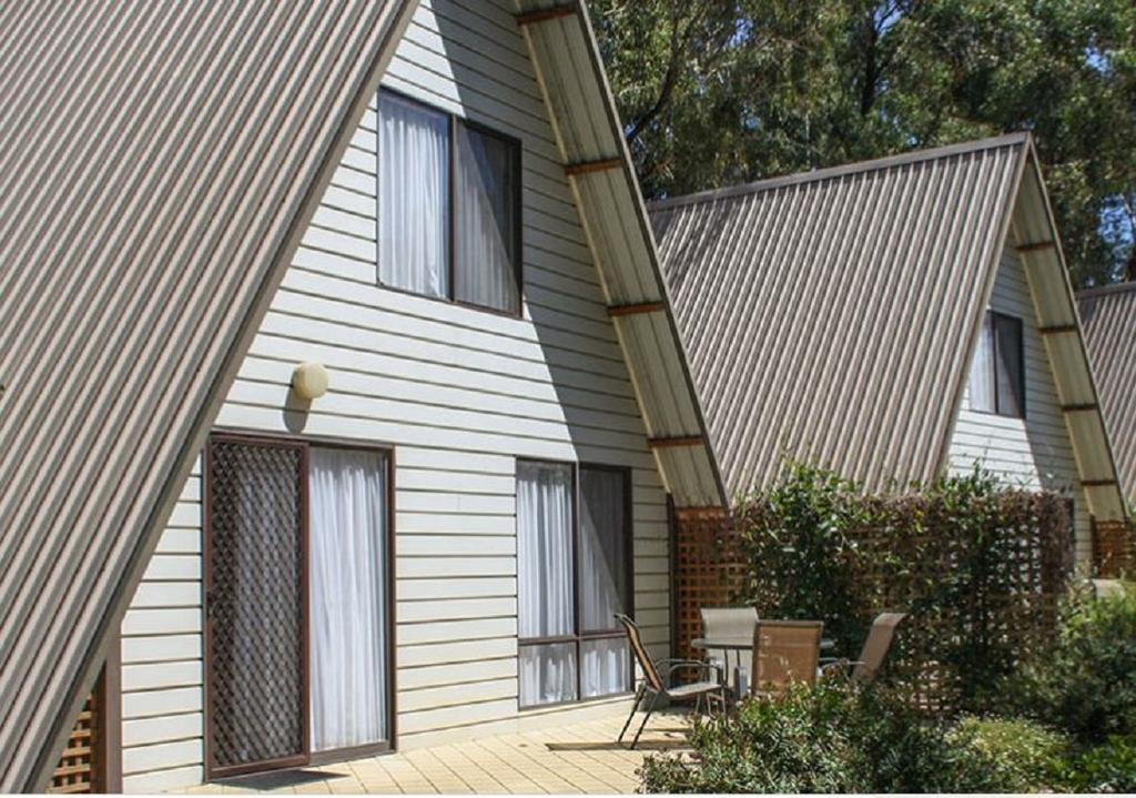 Big Hill VIC Accommodation Ballina