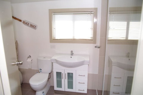 AAA Views, 2 View Street - Accommodation Ballina 3