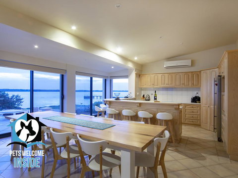 Absolute Water Frontage W/ Jetty + Boat Ramp - Accommodation Ballina 3