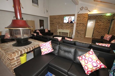 Acacia Snowy Motel - Accommodation Ballina 1