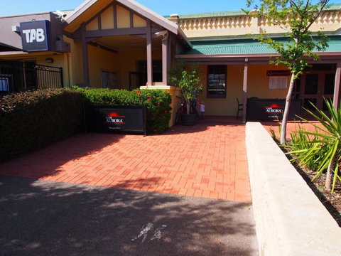 Dongara Hotel Motel - Accommodation Ballina 0