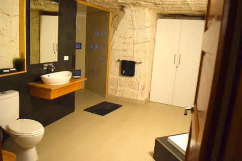 Dug Out B&B - Accommodation Ballina 3