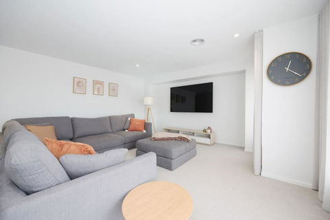 EDEN Spacious Torquay Family Escape - Accommodation Ballina 3