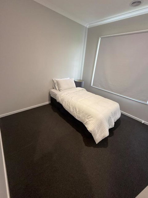 Entire HouseShort Long Term Stay In Lara - Accommodation Ballina 2