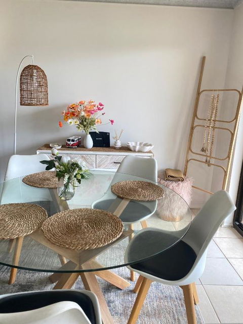 Fabulous Canal-front Unit In Mooloolaba - Accommodation Ballina 4