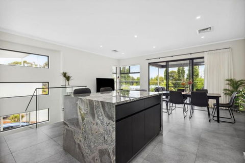 First-Class Townhouse W Free Parking And Wi-Fi - Accommodation Ballina 0