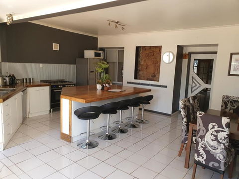 Fossickers Den Dugout Accommodation - Accommodation Ballina 3