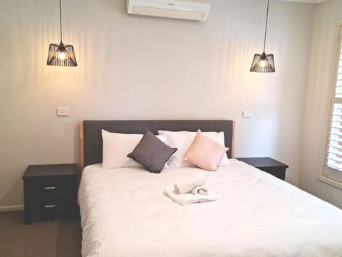Generous 4 Bedroom Home Close To Park And Shops - Accommodation Ballina 0