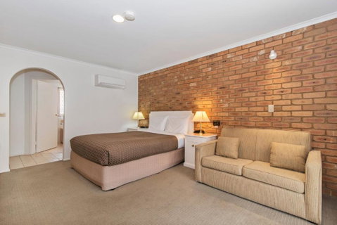 Golden Square Motor Inn - Accommodation Ballina 0
