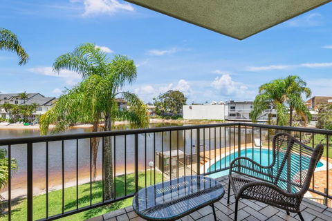 HACIENDA- CANAL VIEWS AND COMFORT - Accommodation Ballina 3