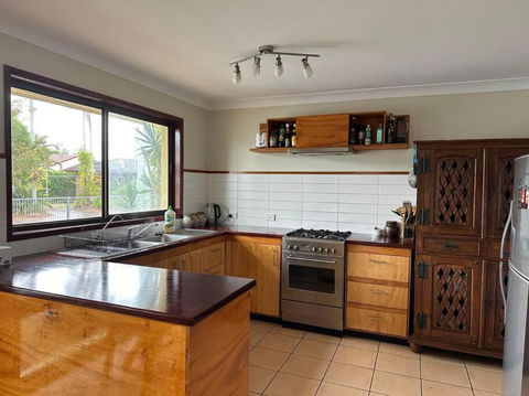 House And Van On The River - Accommodation Ballina 2