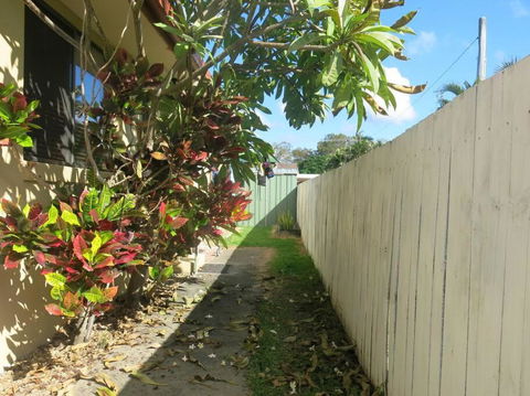 House And Van On The River - Accommodation Ballina 3