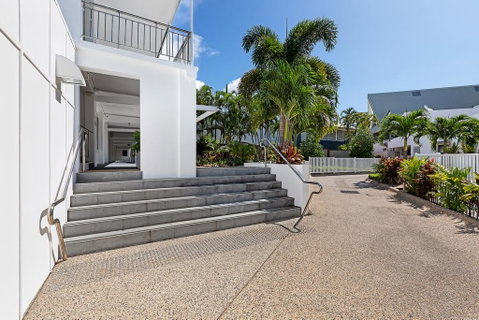 Airlie Beach Hotel - Accommodation Ballina 1