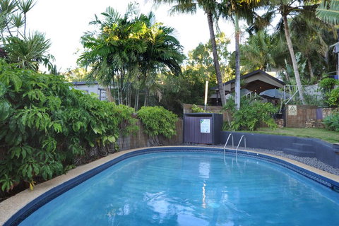 Airlie Beach Motor Lodge - Accommodation Ballina 0