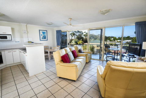 Alexander Beachfront Apartments - Accommodation Ballina 2