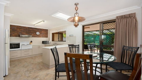 Alexander Palms - Accommodation Ballina 0