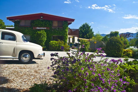Alpenhorn Holiday Units - Accommodation Ballina 0