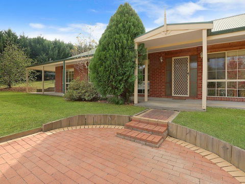 Alpine Mist - Spacious 5 Bedroom Home - Accommodation Ballina 0