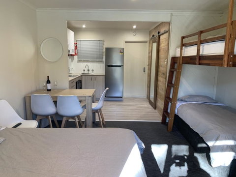 Aneeki Ski Lodge - Accommodation Ballina 1