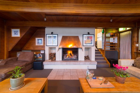 Aneeki Ski Lodge - Accommodation Ballina 0