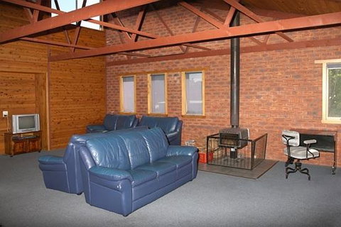Apollo Bay Backpackers Lodge - Accommodation Ballina 1