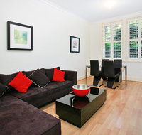 Art Deco in the Cul-de-Sac - Spacious Executive 1BR Potts Point Apartment in Quiet Cul-de-Sac - Accommodation Ballina
