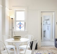 Art Deco Oasis Minutes From the City - Accommodation Ballina