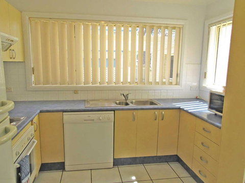 Mahi Mahi 2 3 Bedroom Between Shoal Bay And Little Beach - Accommodation Ballina 3
