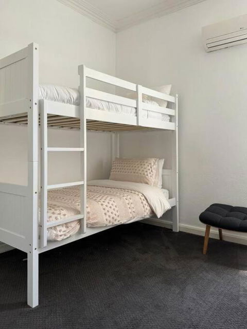 Luxury Stay In Williamstown - Accommodation Ballina 1