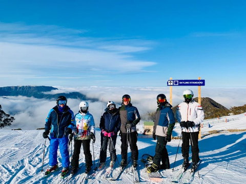 MAGNIFICENT SKIING ON MOUNT BULLER - Accommodation Ballina 0