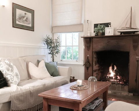MARIGOLD COTTAGE Charming 1870s Central Daylesford Cottage - Accommodation Ballina 2